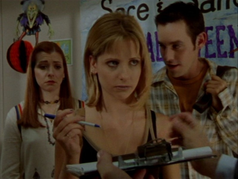 Sarah Michelle Gellar Alyson Hannigan E Nicholas Brendon In Una Scena Dell Episodio Halloween Di Buffy L Ammazzavampiri 50647