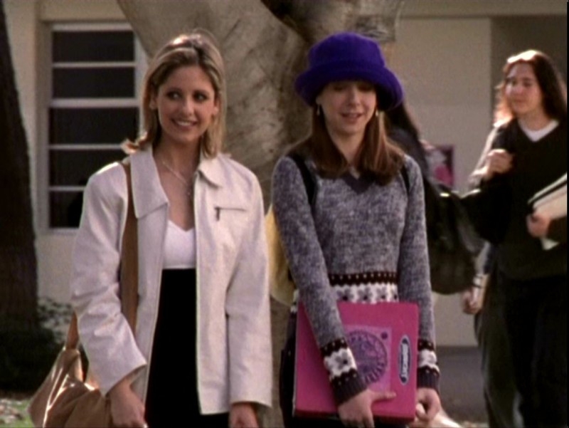 Alyson Hannigan E Sarah Michelle Gellar In Una Sequenza Dell Episodio Sorpresa Di Buffy L Ammazzavampiri 50799