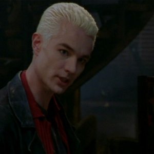James Marsters in una scena dell'episodio 'L'unione fa la forza (1° parte)' di Buffy - L'ammazzavampiri 