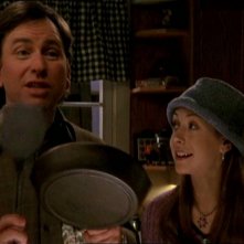 John Ritter e Alyson Hannigan in una scena dell'episodio 'Il fidanzato di mamma' di Buffy - L'ammazzavampiri 
