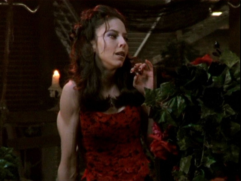 Juliet Landau In Una Scena Dell Episodio Sorpresa Di Buffy L Ammazzavampiri 50803