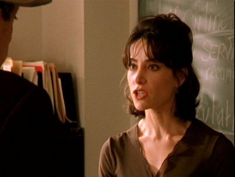 Robia Lamorte In Una Sequenza Dell Episodio Sorpresa Di Buffy L Ammazzavampiri 50804