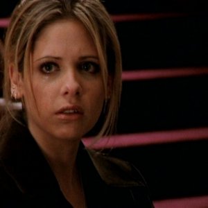 Sarah Michelle Gellar nell'episodio 'Un attimo di felicità' di Buffy - L'ammazzavampiri 