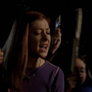 Alyson Hannigan furiosa nell'episodio 'Caccia all'uomo' di Buffy - L'ammazzavampiri 
