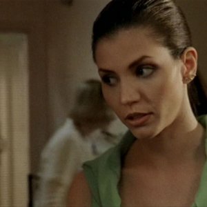 Charisma Carpenter in una scena dell'episodio 'Il mostro' di Buffy - L'ammazzavampiri 