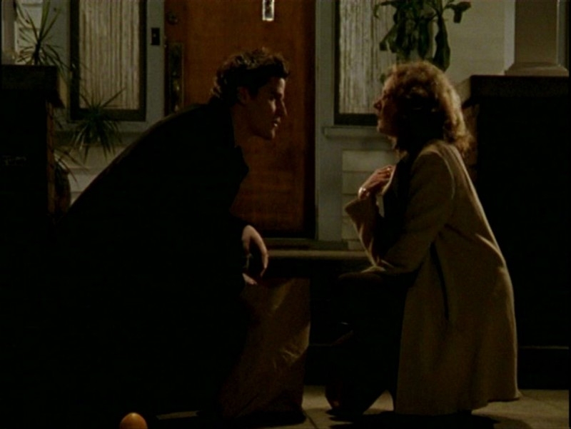 David Boreanaz E Kristine Sutherland In Una Sequenza Dell Episodio Passioni Di Buffy L Ammazzavampiri 50942