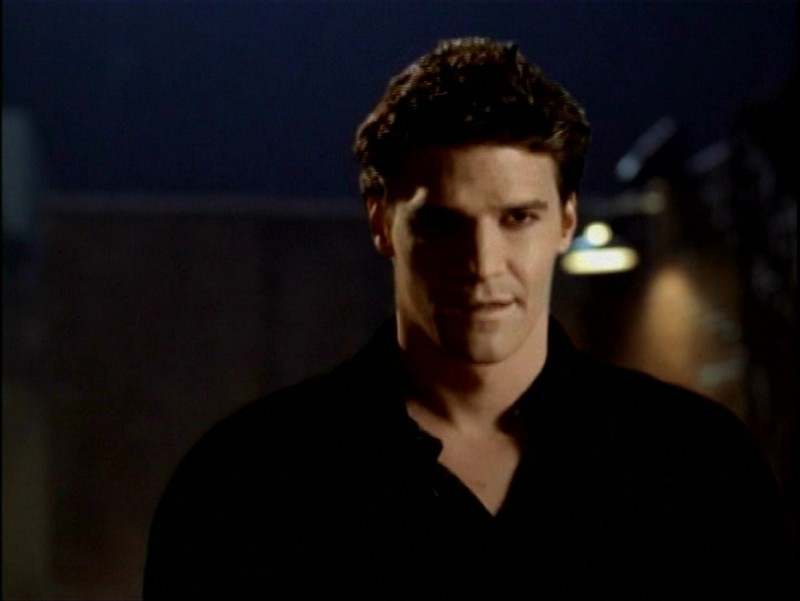 David Boreanaz In Una Scena Dell Episodio Passioni Di Buffy L Ammazzavampiri 50928