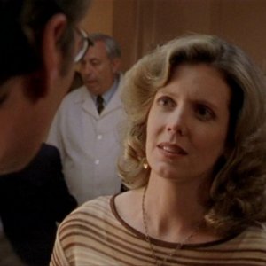 Kristine Sutherland in una scena dell'episodio 'Il mostro' di Buffy - L'ammazzavampiri 