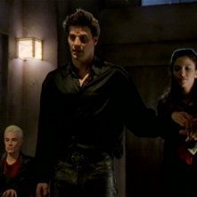 David Boreanaz, James Marsters e Juliet Landau in una sequenza dell'episodio 'L'inizio della storia (2ª parte)' della seconda stagione di Buffy - L'ammazzavampiri 