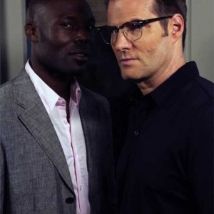 Heroes Volume II - Episodio 4: Noah (Jack Coleman) e l'haitiano (Jimmy Jean-Louis) di nuovo insieme 