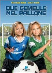 La locandina di Due gemelle e un pallone