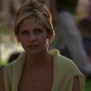 Sarah Michelle Gellar in una scena dell'episodio 'L'incantesimo' di Buffy - L'ammazzavampiri