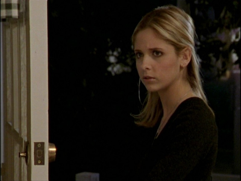Sarah Michelle Gellar In Una Scena Dell Episodio L Inizio Della Storia 2A Parte Di Buffy L Ammazzavampiri 51100