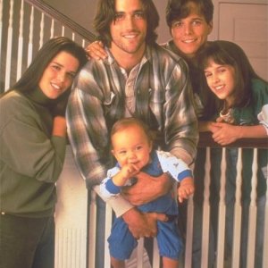 La locandina di Party of Five