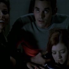 Nicholas Brendon, Charisma Carpenter e Alyson Hannigan nell'episodio 'La bella e le bestie' di Buffy - L'ammazzavampiri