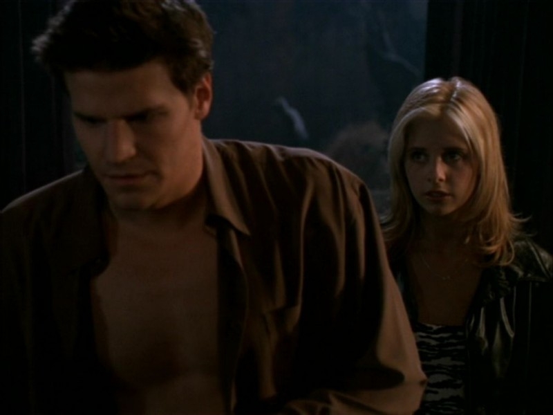 Sarah Michelle Gellar E David Boreanaz In Una Scena Dell Episodio Il Ballo Di Fine Corso Di Buffy L Ammazzavampiri 51232