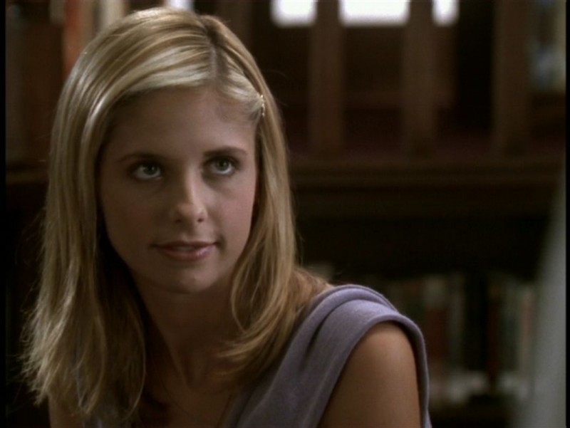 Sarha Michelle Gellar In Una Scena Dell Episodio Il Sentiero Degli Amanti Di Buffy L Ammazzavampiri 51445