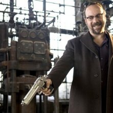 Paul Giamatti in una immagine di Shoot 'Em Up