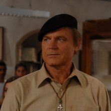 Terence Hill nel primo episodio della sesta stagione di Don Matteo