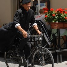 Terence Hill nel primo episodio della sesta stagione di Don Matteo