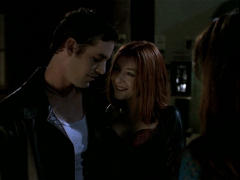 Alyson Hannigan E Nicholas Brendon In Una Scena Dell Episodio Il Desiderio Di Buffy L Ammazzavampiri 51703