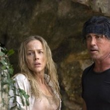 Sylvester Stallone e Julie Benz in una scena di John Rambo