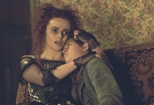 Helena Bonham Carter in una scena del musical Sweeney Todd
