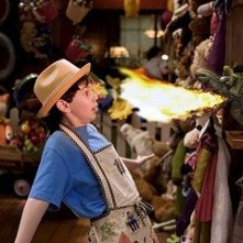 Zachary Mills in una scena del film Mr. Magorium e la bottega delle meraviglie