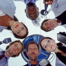 Il cast completo del medical drama Dr House: Medical division in una foto promozionale della prima stagione