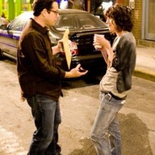 J.J. Abrams e Lizzy Caplan sul set di Cloverfield.