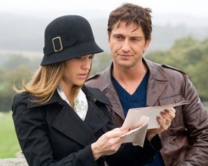 Gerard Butler e Hilary Swank in una scena del film P.S. I Love You - Non è mai troppo tardi per dirlo