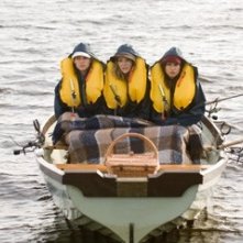 Gina Gershon, Hilary Swank e Lisa Kudrow in una scena del film P.S. I Love You