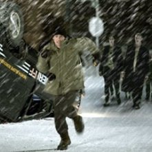 Hartnett in una sequenza del film 30 giorni di buio