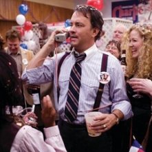 Hanks in una scena de La guerra di Charlie Wilson