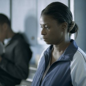 Tarra Riggs e, sullo sfondo, JimMyron Ross in una sequenza di 'Ballast'