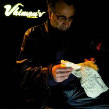 Moshe Ivgy in una scena di 'Restless'