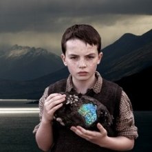 Alex Etel in una scena del fantasy movie The Water Horse - La leggenda degli abissi