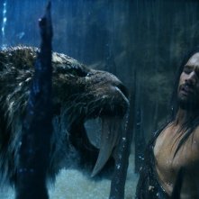 Steven Strait in una sequenza del film 10,000 AC