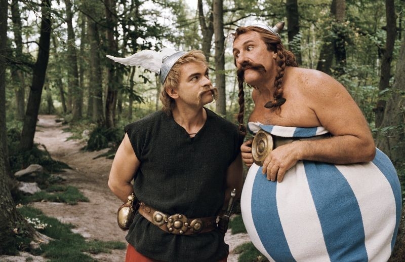 Clovis Cornillac Con Gerard Depardieu In Una Scena Di Asterix Alle Olimpiadi 52906