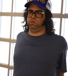 Judah Friedlander in una scena dell'episodio 'Cougars' della seconda stagione di 30 Rock