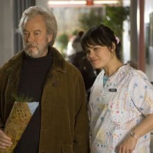 Kristen Thomson con Gordon Pinsent in una sequenza di Away from Her - Lontano da lei