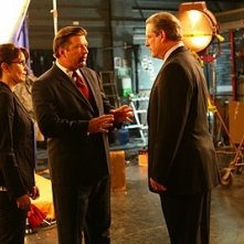 Tina Fey, Alec Baldwin e Al Gore in una scena dell'episodio 'Greenzo' della seconda stagione di 30 Rock