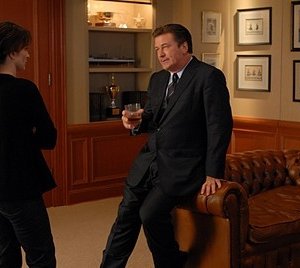 Tina Fey e Alec Baldwin in una scena dell'episodio 'Jack Gets in the Game' della seconda stagione di 30 Rock