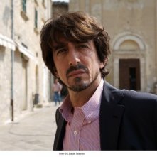 Sergio Rubini in una scena del thriller da lui diretto, Colpo d'occhio