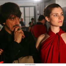 Vittoria Puccini con Sergio Rubini in un'immagine del film Colpo d'occhio diretto dallo stesso Rubini