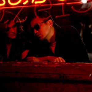 Wogn Kar-Wai e Norah Jones sul set del film Un bacio romantico