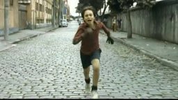 The Year My Parents Went On Vacation - Trailer internazionale