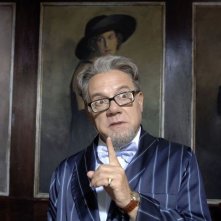 Carlo Verdone nei ruoli del Professore nel film Grande, grosso e... Verdone