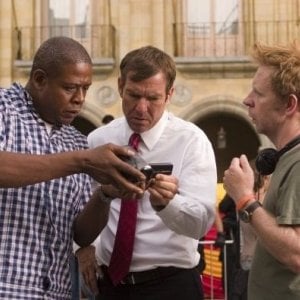 Forest Whitaker, Dennis Quaid e Pete Travis in una scena di Prospettive di un delitto