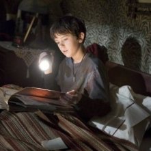 Freddie Highmore in una sequenza de Le cronache di Spiderwick